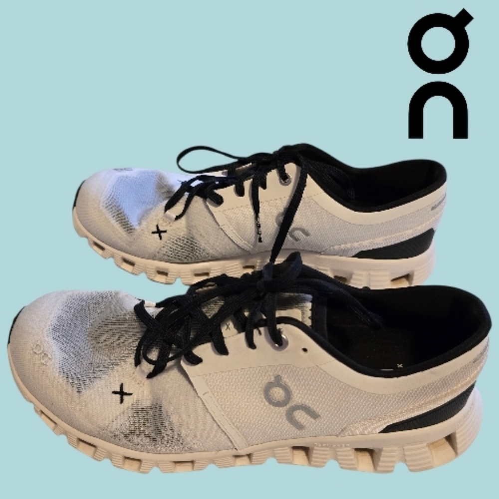 ON CLOUD X3 Running Shoes Size 10 Women’s in White and Black - Picture 3 of 9
